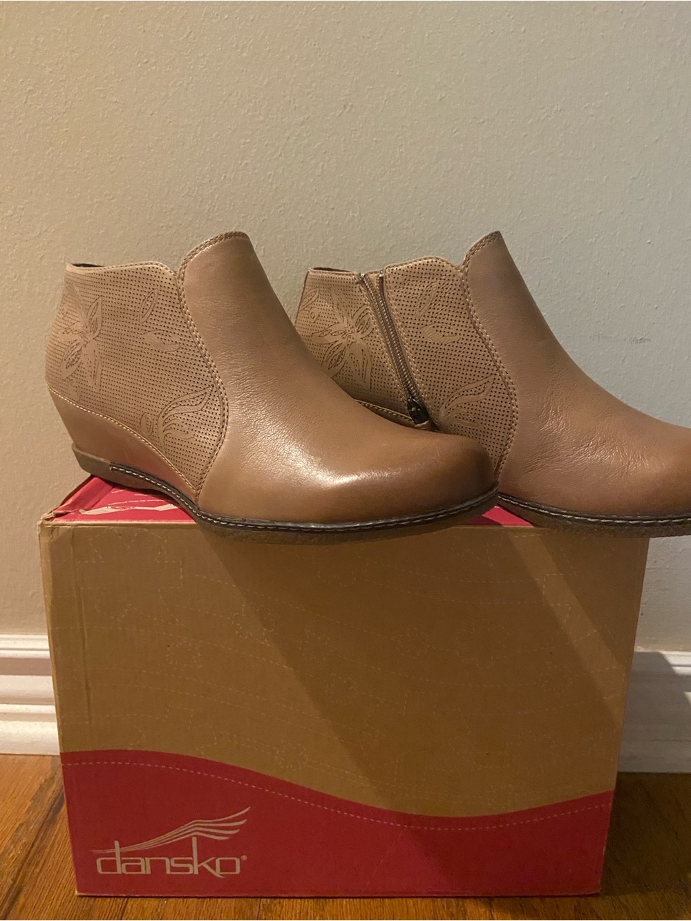 Dansko 41 10 Taupe Leather Ankle Booties with Side Zipper Wedge